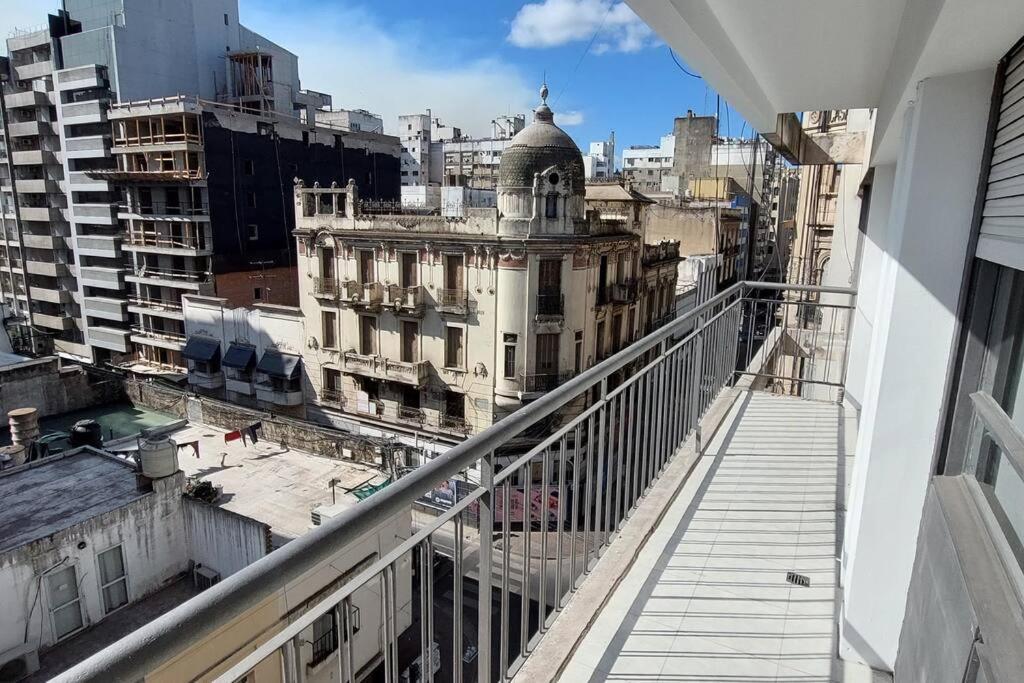 A metros del Parana - Calle Santa Fe Rosario Exterior foto